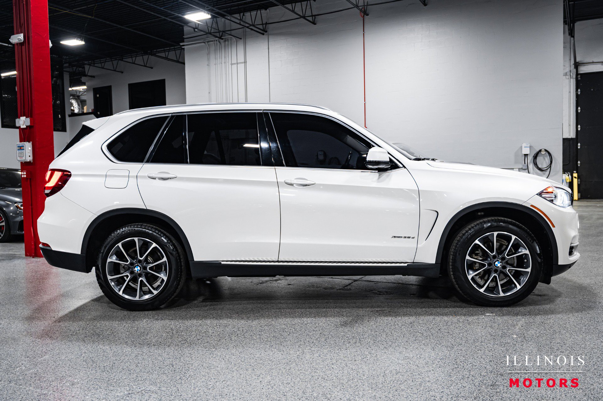 Used 2015 BMW X5 xDrive35d image 6