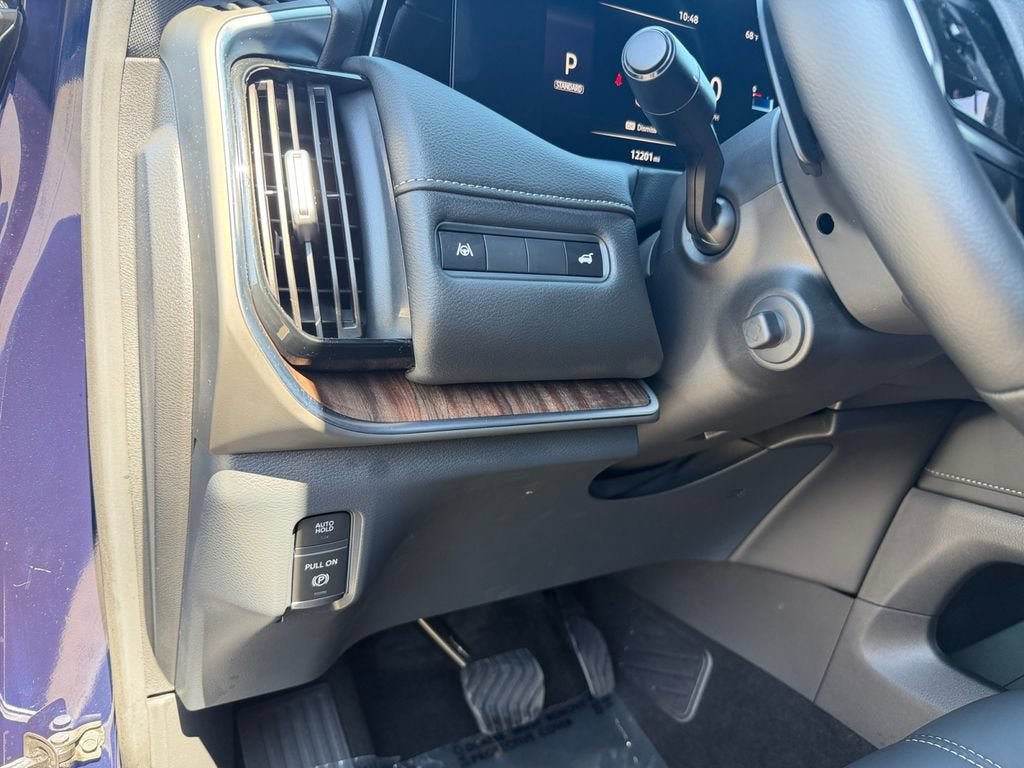 Used 2026 Nissan Armada SL w/ Captain's Chari Seat Package AWD/4WD image 19
