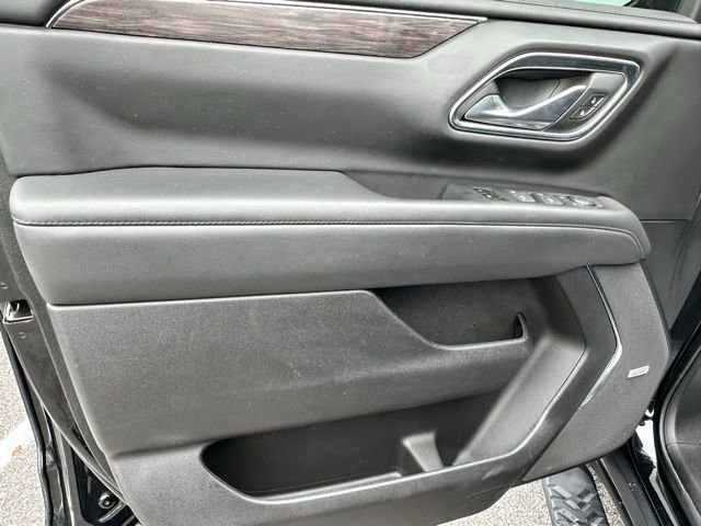 Used 2024 Chevrolet Tahoe Z71 w/ Luxury Package image 24
