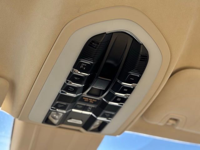 Used 2014 Porsche Panamera Turbo image 38