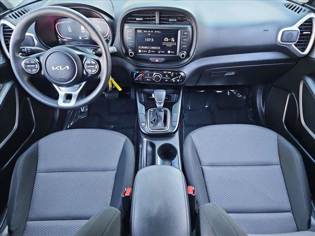 Used 2024 Kia Soul LX w/ Option Group 015 FWD image 16