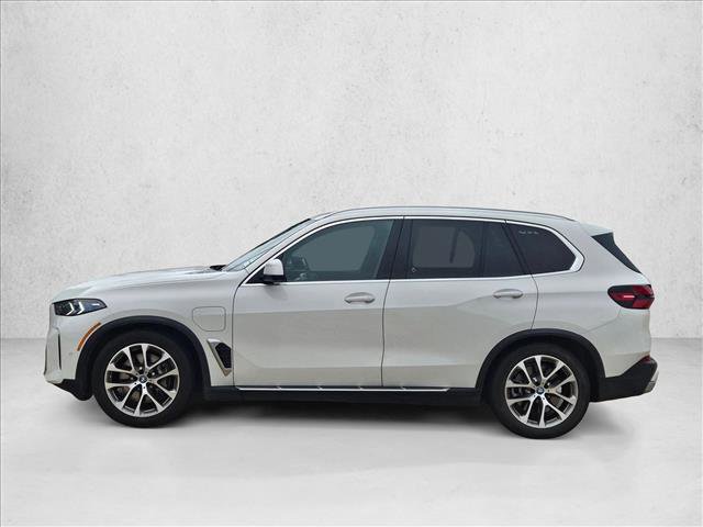 Used 2025 BMW X5 xDrive50e image 8