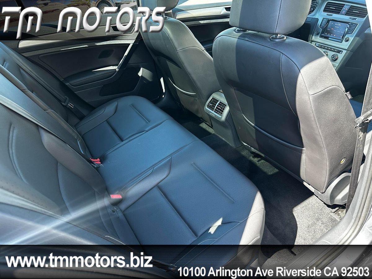 Used 2015 Volkswagen Golf SE FWD image 17