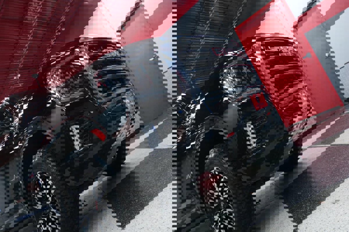 Used 2022 GMC Yukon AT4 image 35