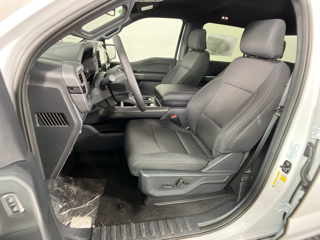 New 2026 Ford F150 XLT w/ Equipment Group 302A MID image 30