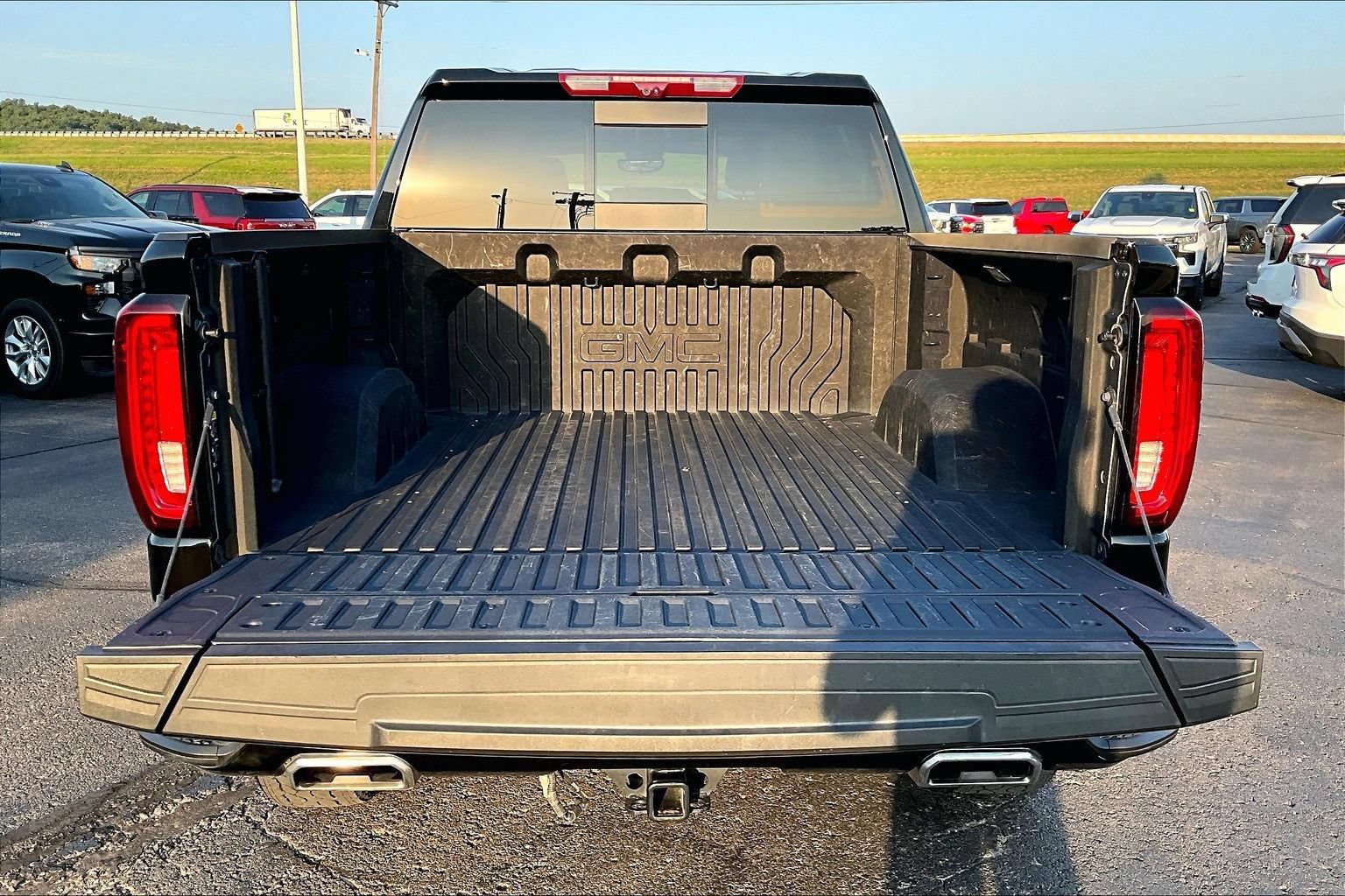 Used 2025 GMC Sierra 1500 AT4 w/ AT4 Premium Package AWD/4WD image 30