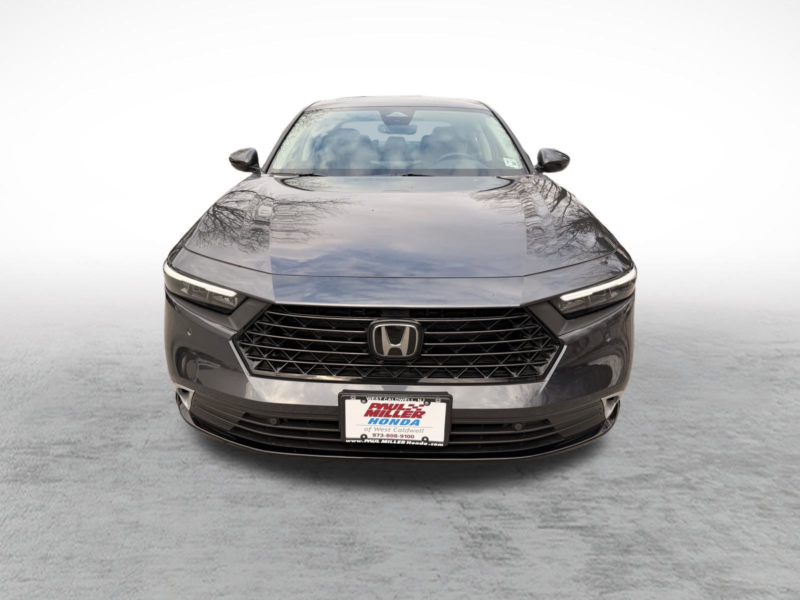 Used 2023 Honda Accord Touring image 2