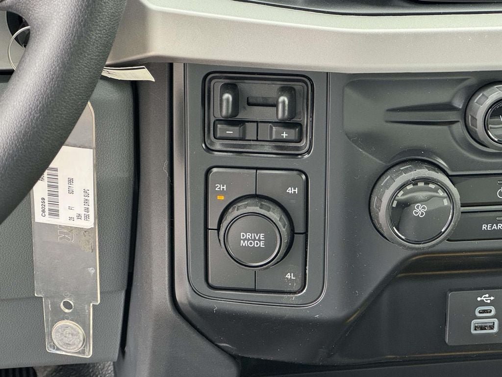 New 2026 Ford F550 4x4 Supercab Super Duty image 18
