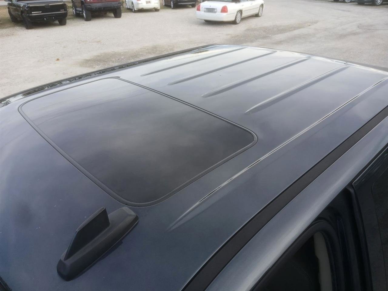 Used 2017 GMC Sierra 1500 SLT w/ SLT Premium Package image 13