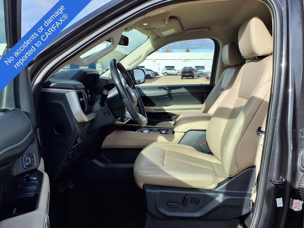 Used 2024 Ford Expedition Max XLT image 18