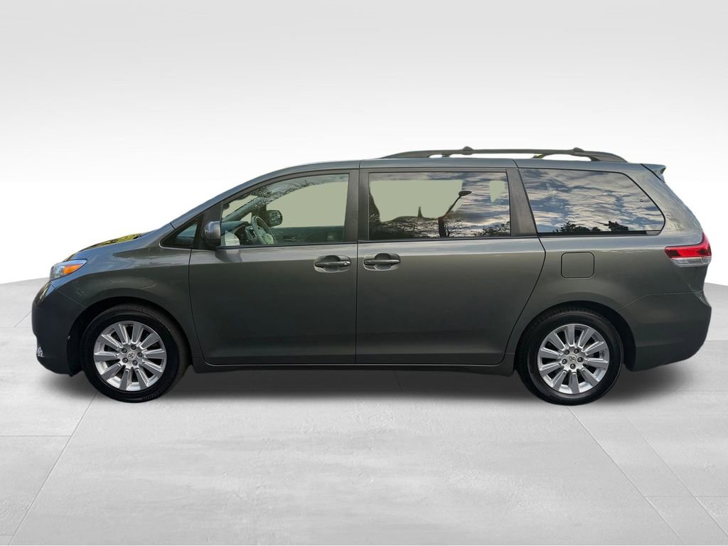 Used 2011 Toyota Sienna XLE w/ Premium Pkg AWD/4WD video 2