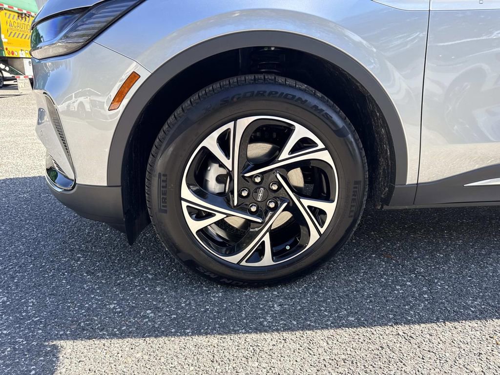 New 2026 Lincoln Nautilus Premier w/ Equipment Group 102A image 10