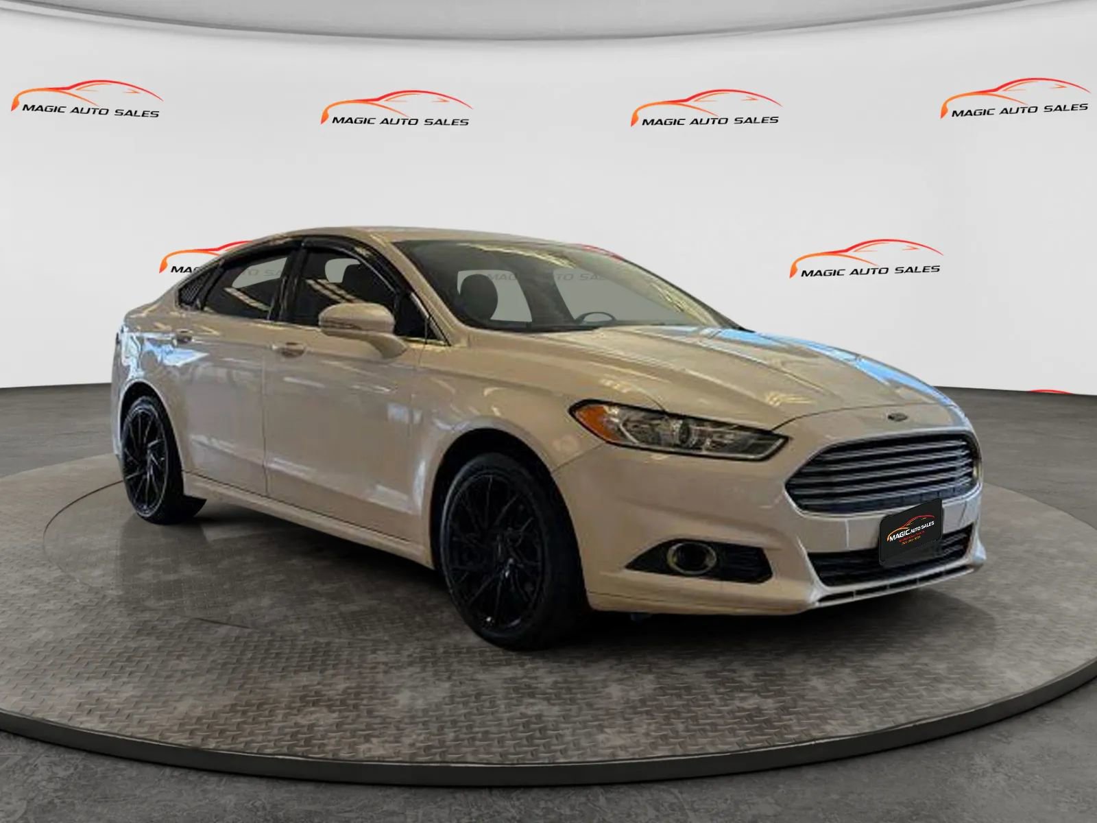 Used 2016 Ford Fusion SE w/ Equipment Group 202A image 3