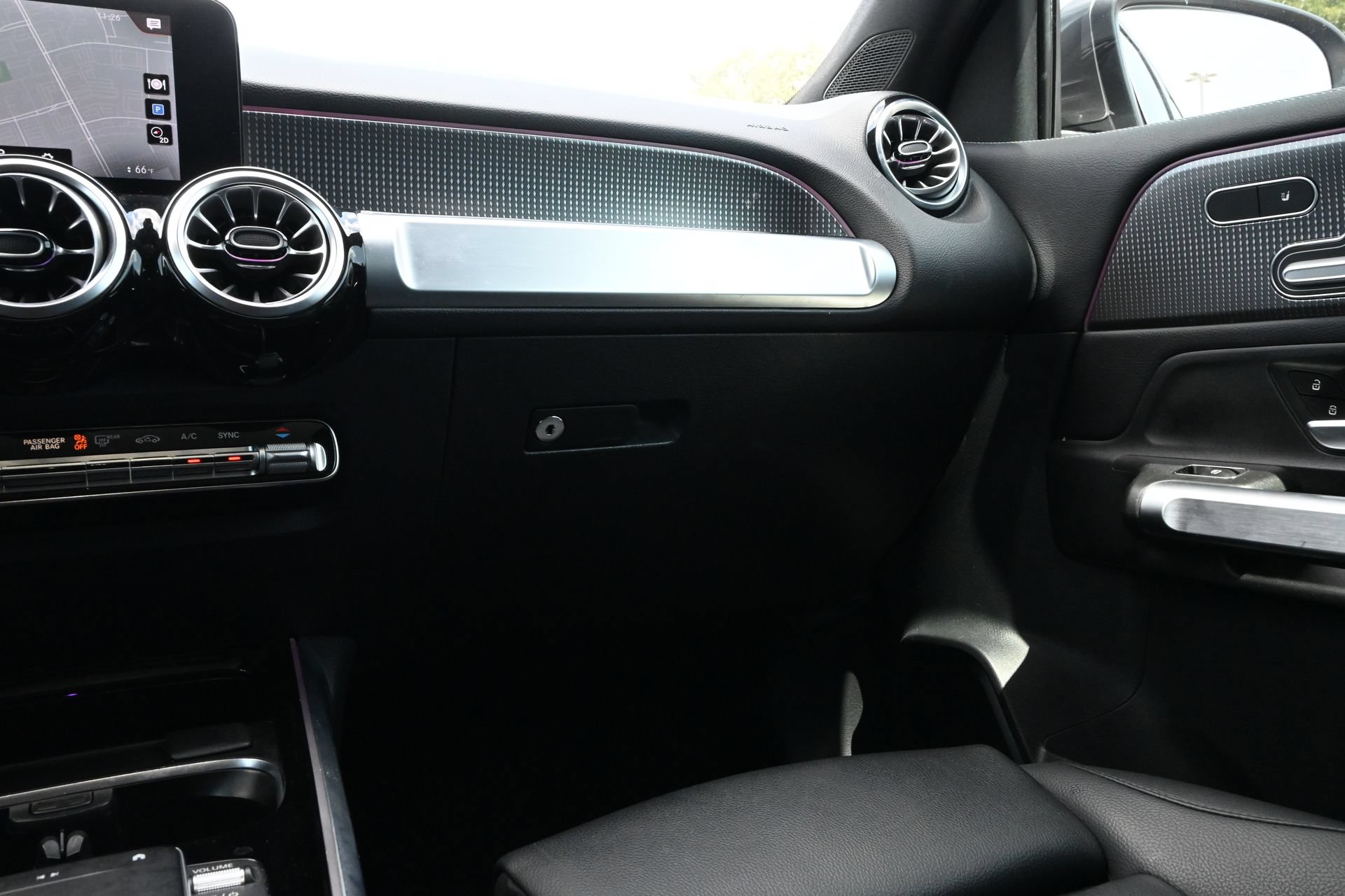 Used 2022 Mercedes-Benz GLB 250 image 9