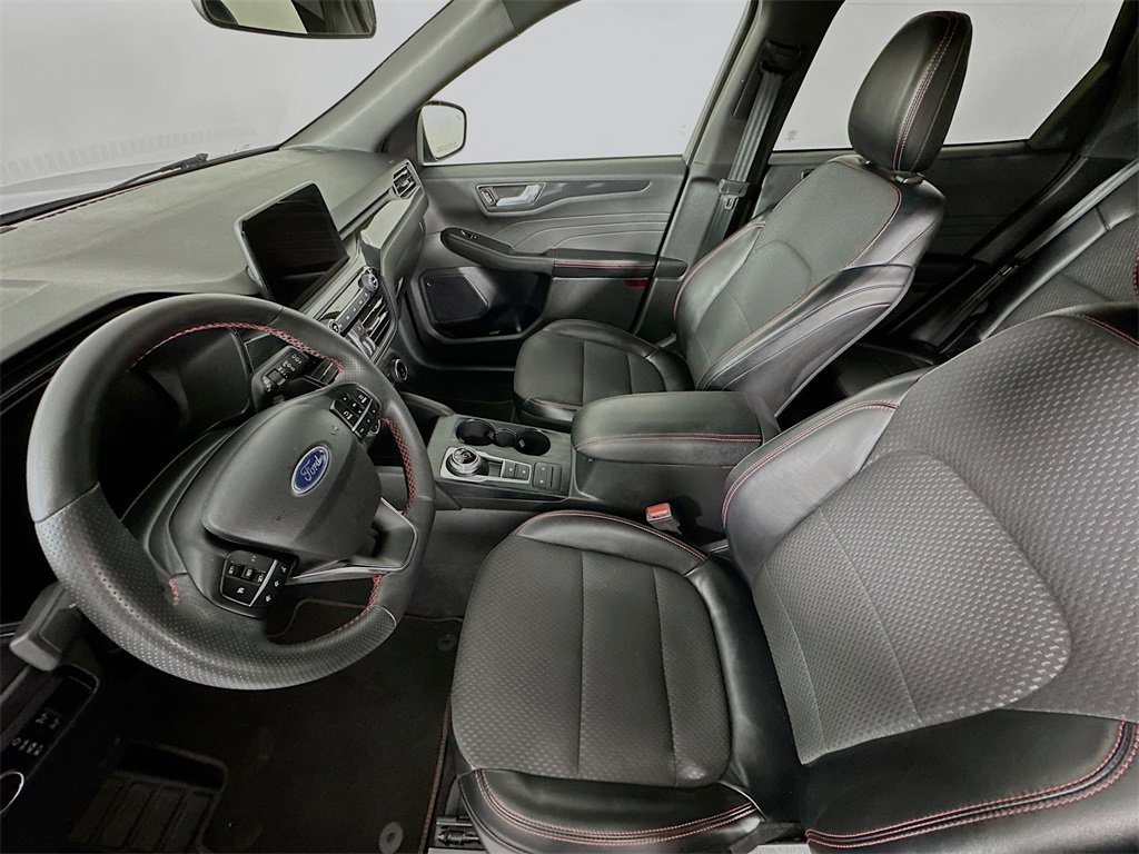 Used 2023 Ford Escape ST-Line image 14