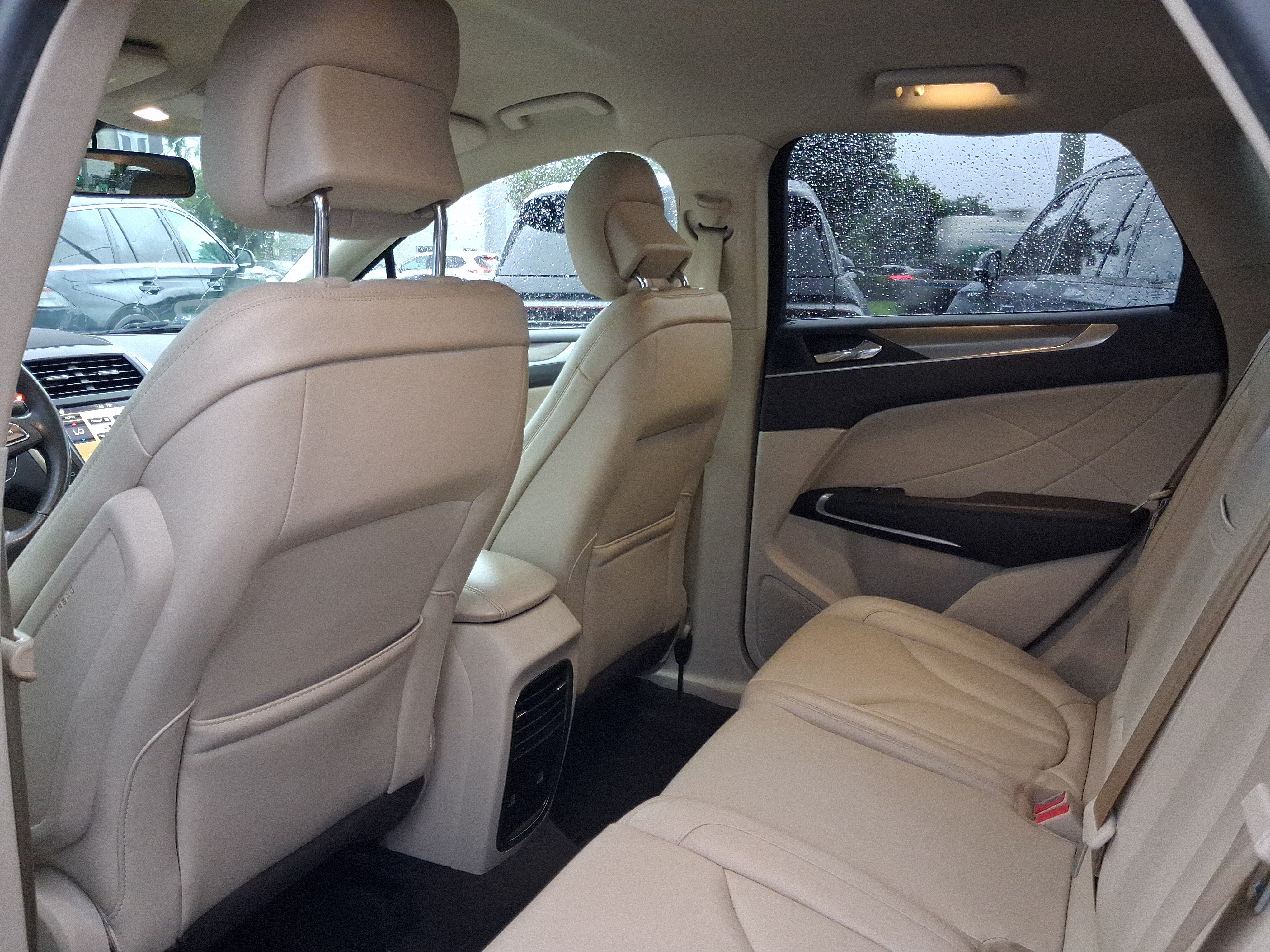 Used 2019 Lincoln MKC Premiere FWD image 5