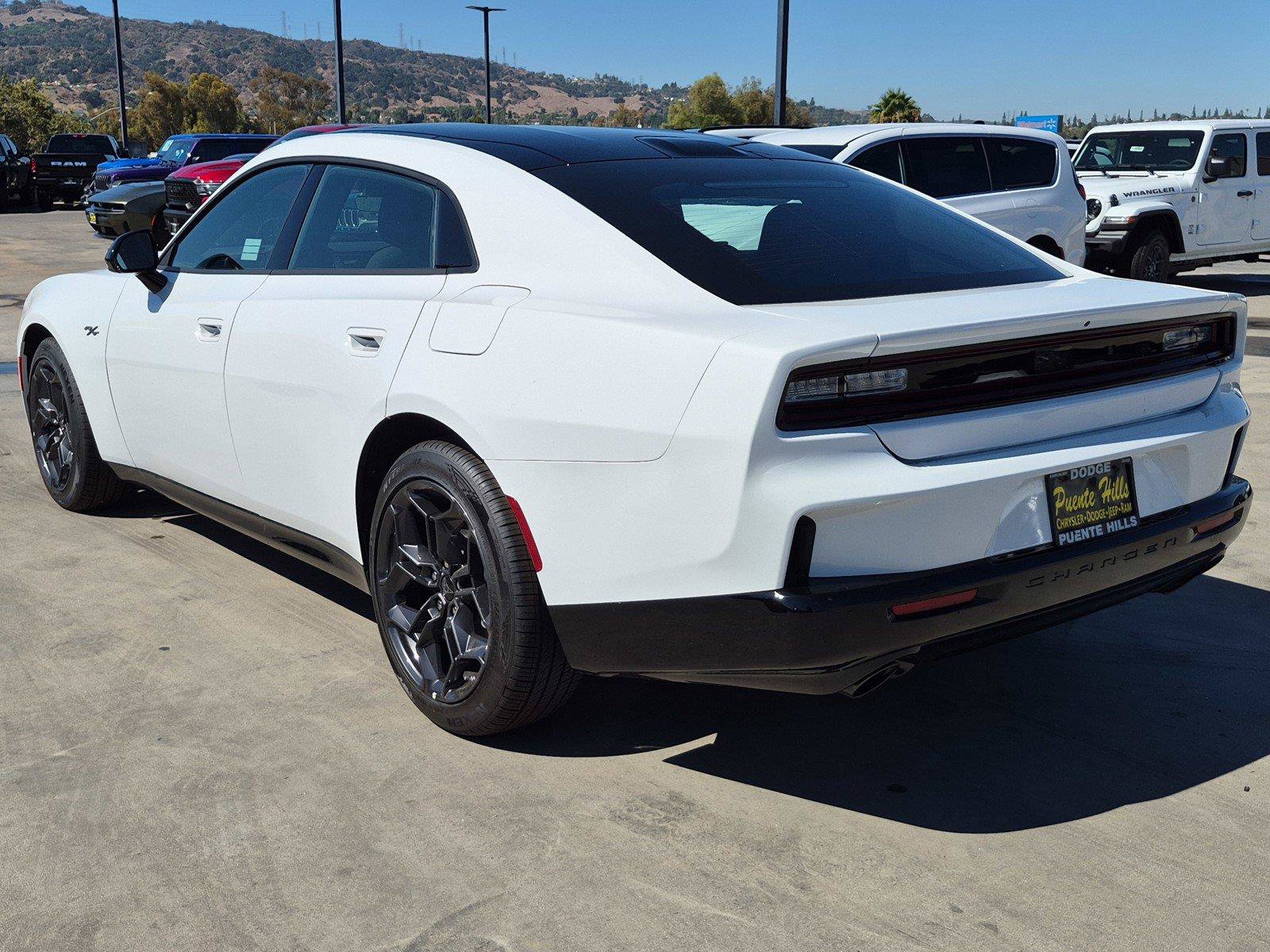 New 2026 Dodge Charger R/T w/ Blacktop Package AWD/4WD image 4