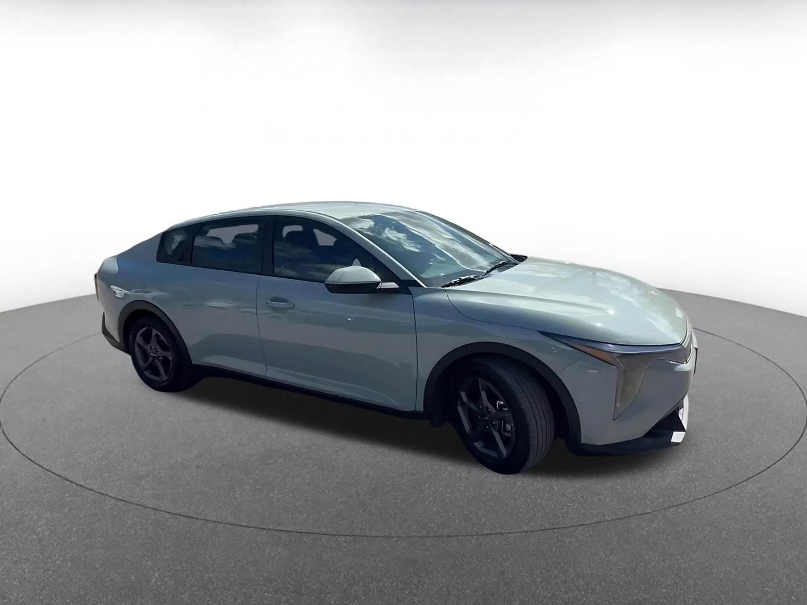 Used 2025 Kia K4 FWD image 2