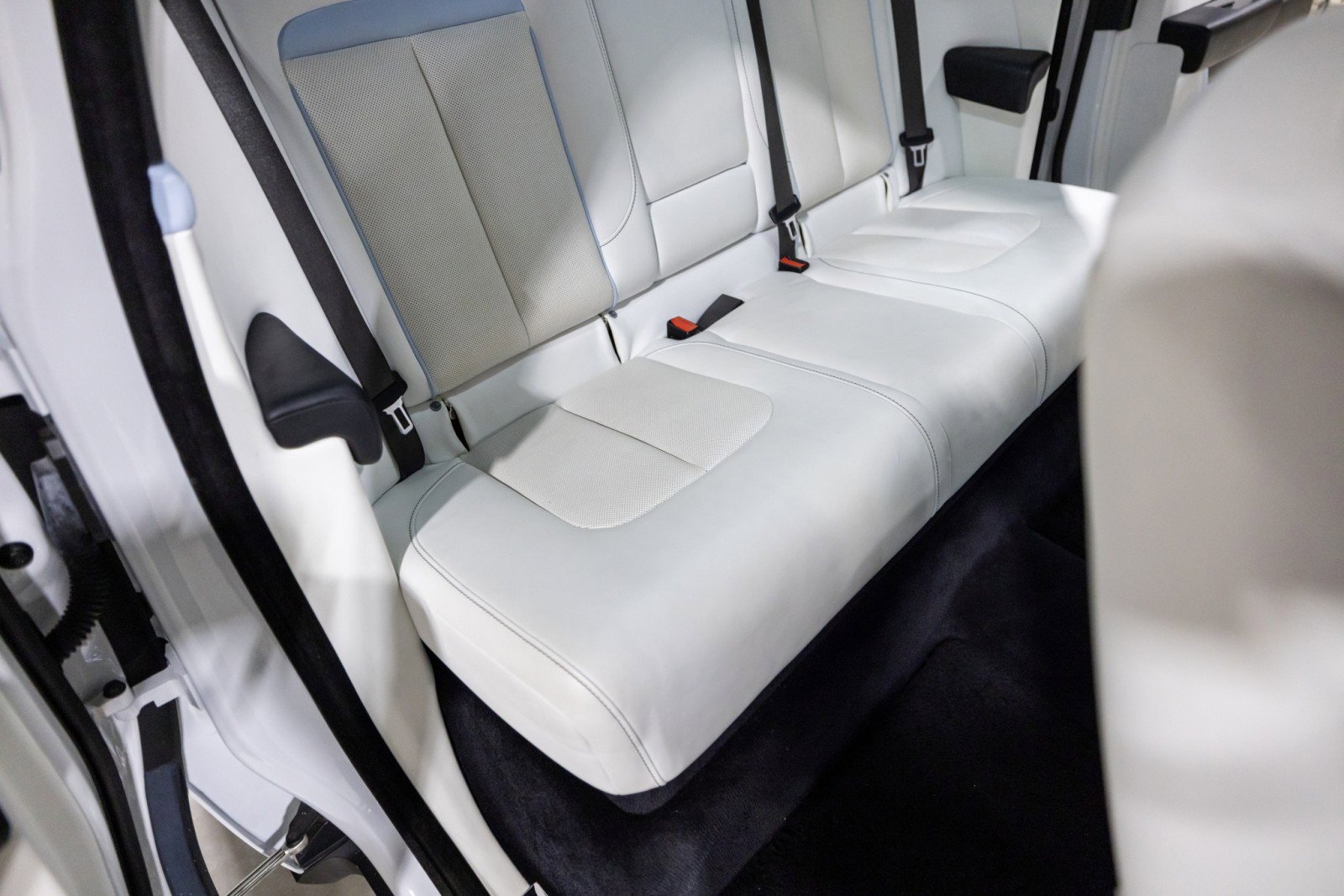 Used 2019 Rolls-Royce Cullinan image 35