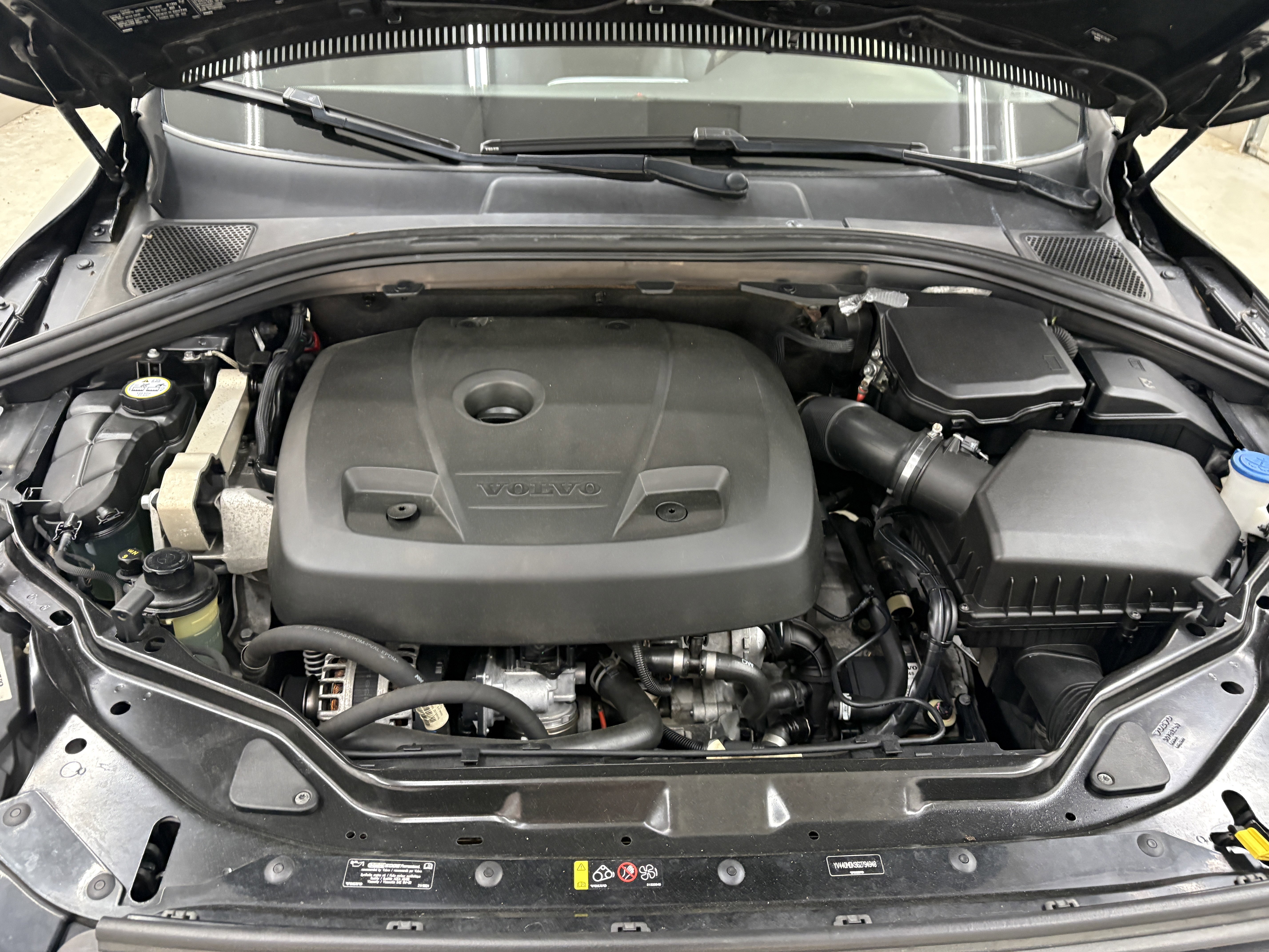 Used 2016 Volvo XC60 T5 Premier FWD image 8