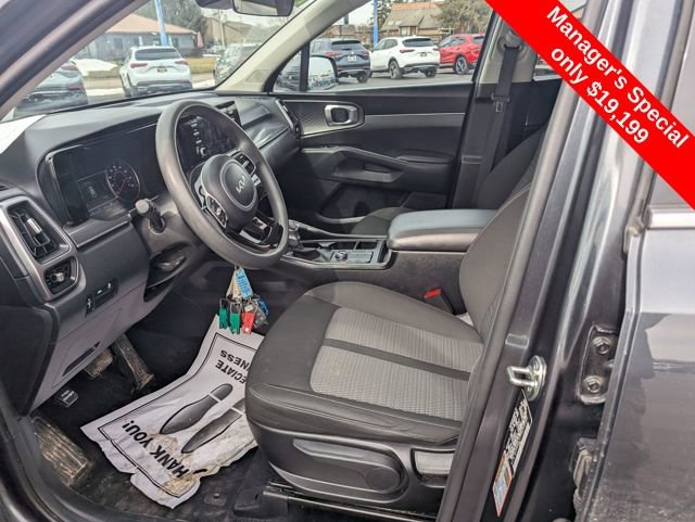 Used 2023 Kia Sorento LX AWD/4WD image 13