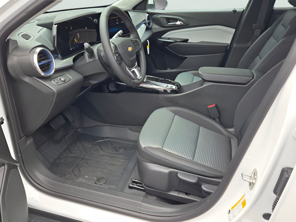 Certified 2026 Chevrolet Trax LT w/ LT Convenience Package FWD image 27