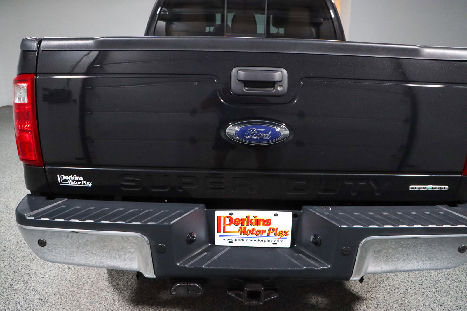 Used 2015 Ford F250 Lariat w/ Chrome Package image 8