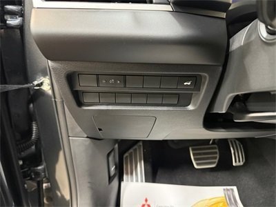 New 2025 Mitsubishi Outlander SEL image 29