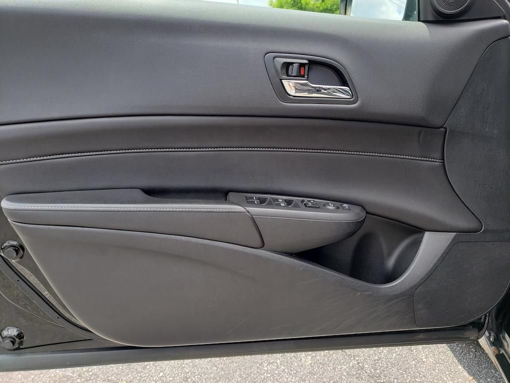 Used 2013 Acura ILX w/ Premium Package FWD image 13
