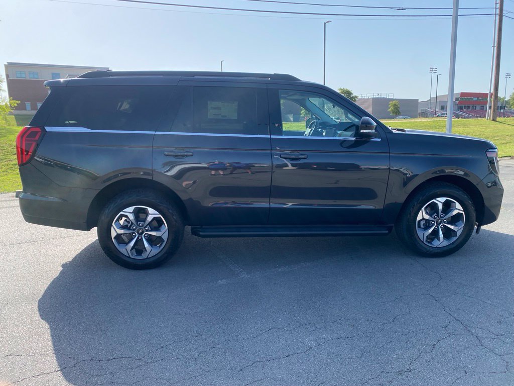 New 2027 Ford Expedition Active AWD/4WD image 8