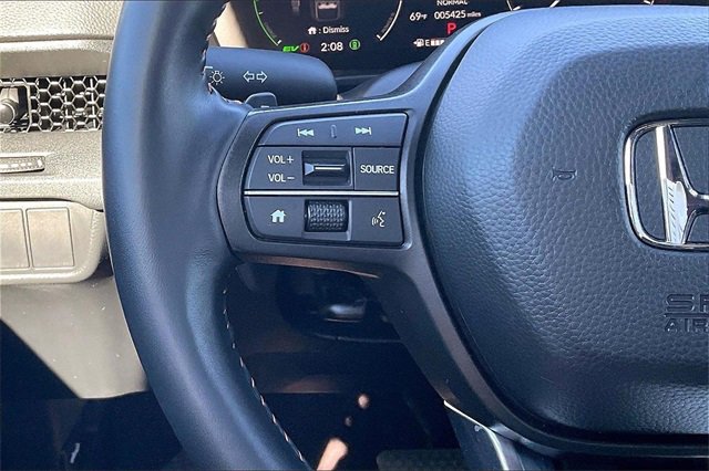 Used 2025 Honda CR-V Sport image 16