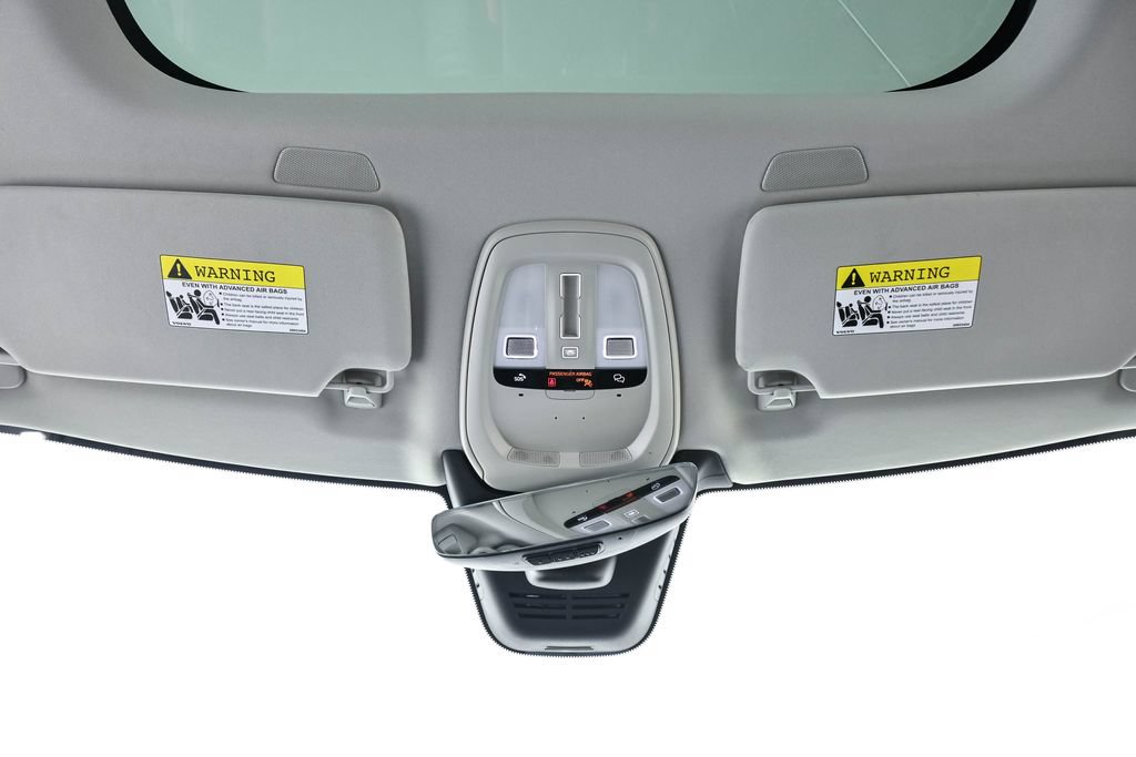 Certified 2025 Volvo XC90 B5 Core AWD/4WD image 20