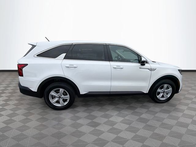 Used 2023 Kia Sorento LX FWD image 8