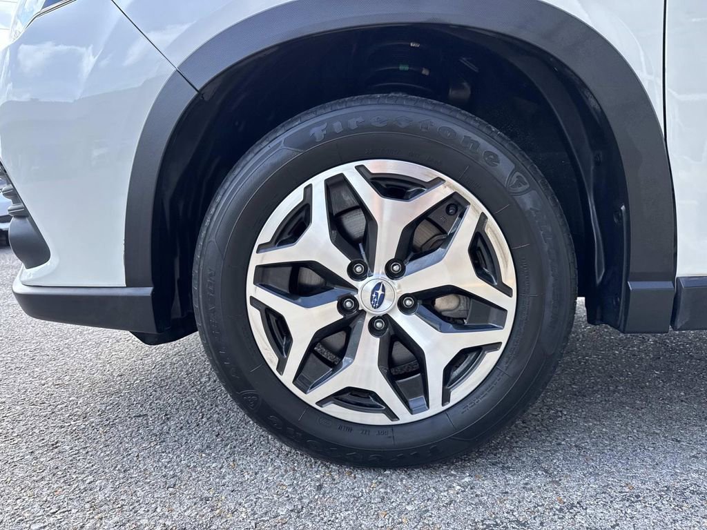 Used 2022 Subaru Forester Premium AWD/4WD image 5