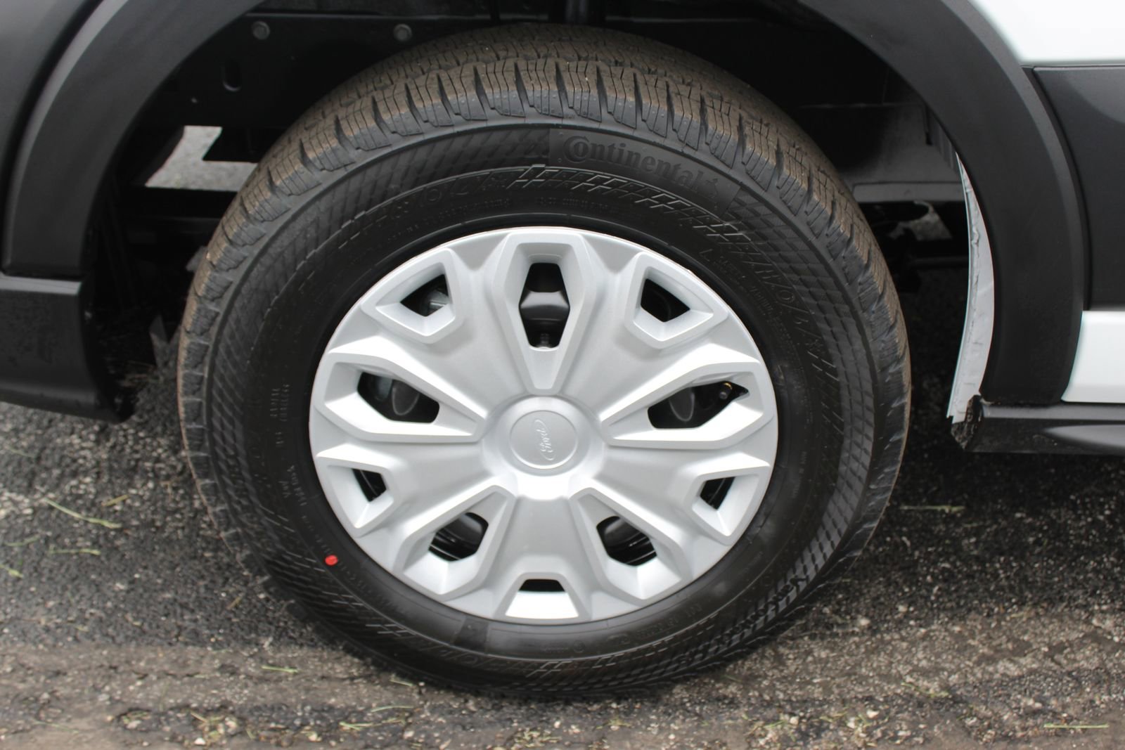 New 2025 Ford Transit 250 148 Medium Roof w/ Load Area Protection Package image 12