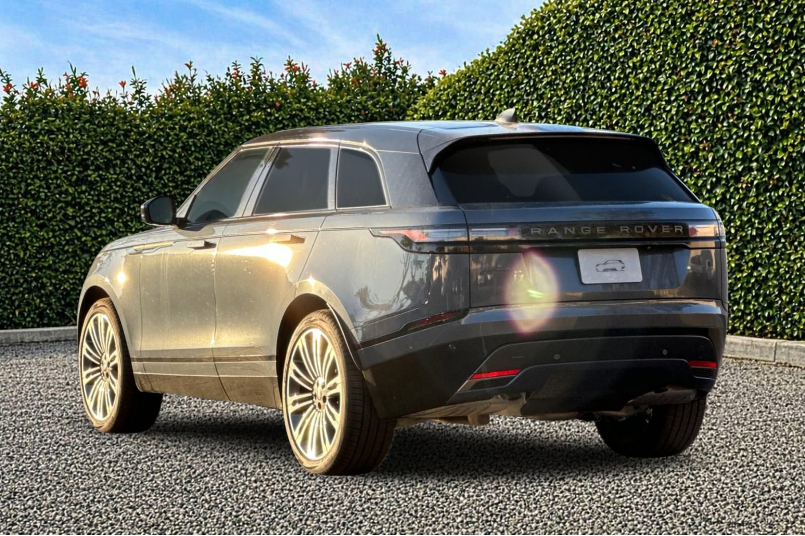 New 2024 Land Rover Range Rover Velar Dynamic HSE AWD/4WD image 4