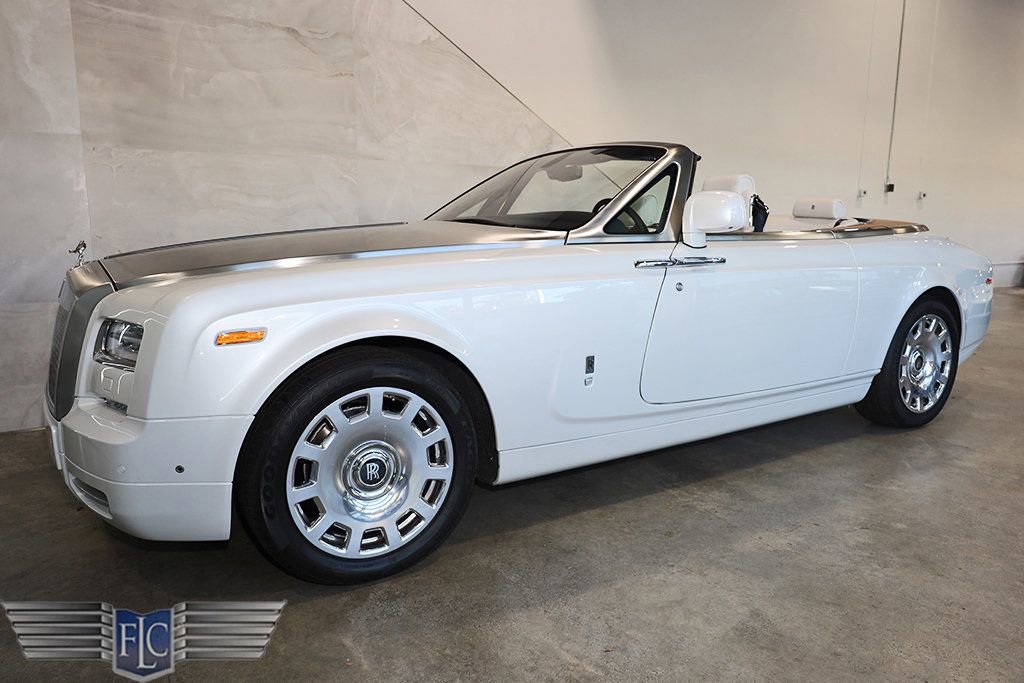 Used 2017 Rolls-Royce Phantom Drophead Coupe image 50