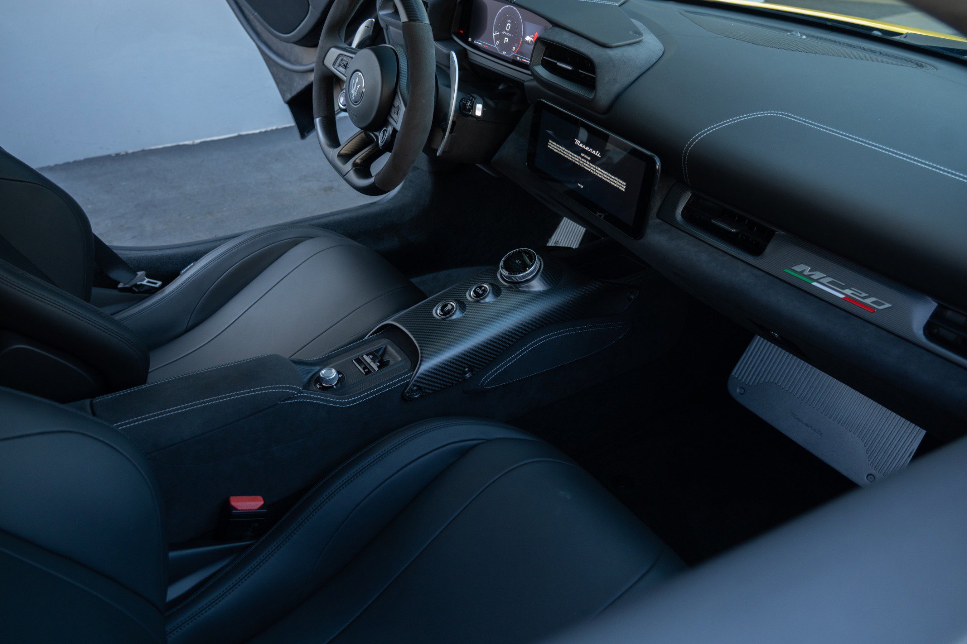 Used 2023 Maserati MC20 Coupe image 5