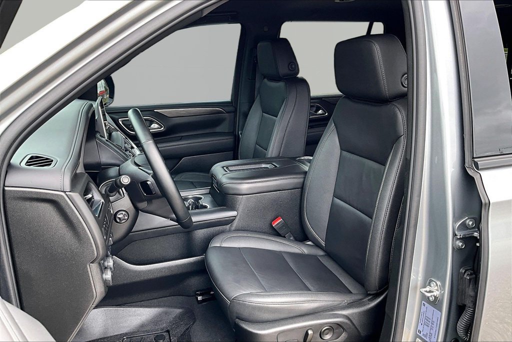 Used 2024 Chevrolet Tahoe Z71 w/ Luxury Package AWD/4WD image 25