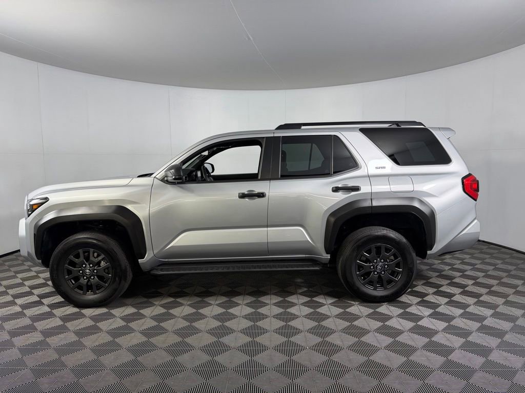 Used 2025 Toyota 4Runner SR5 AWD/4WD image 10