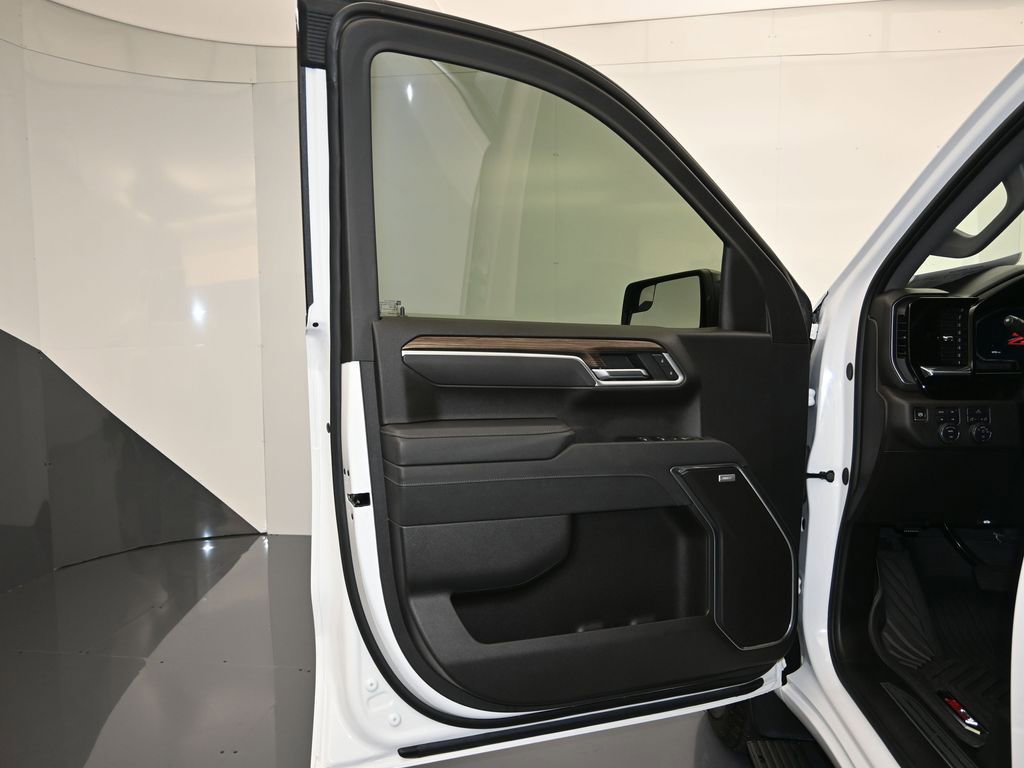 Certified 2025 Chevrolet Silverado 1500 RST w/ Convenience Package II image 11