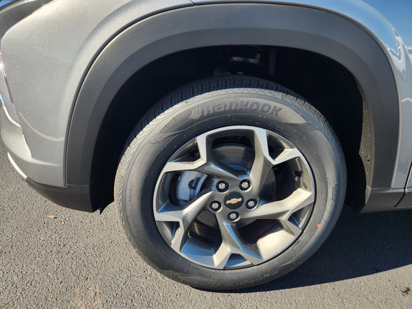 New 2026 Chevrolet Trax LT w/ Driver Confidence Package image 4