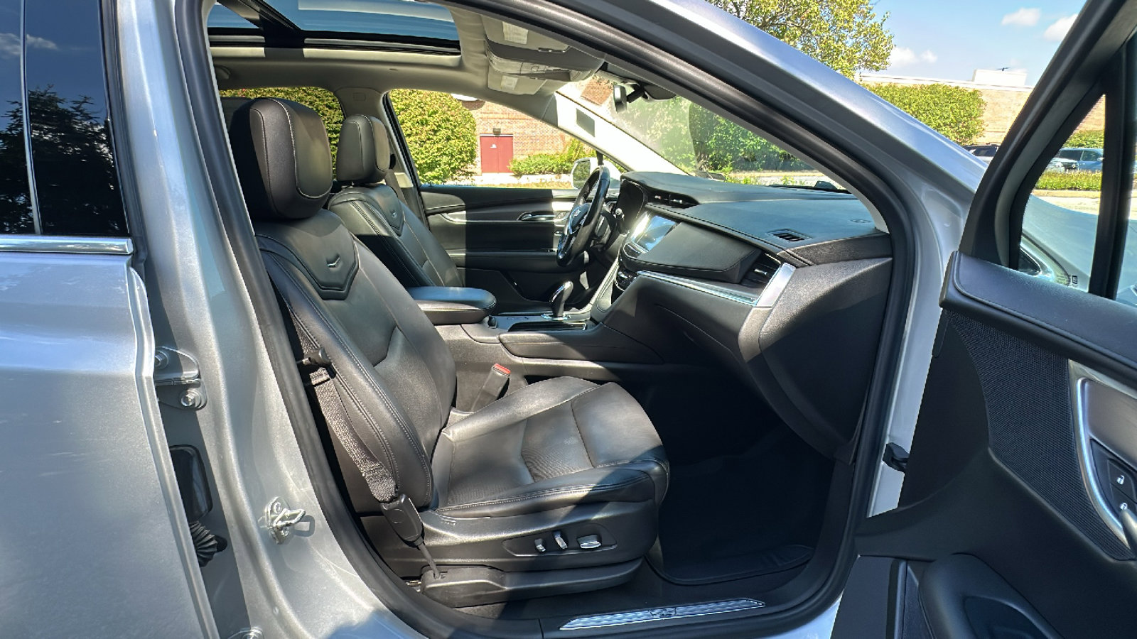 Used 2018 Cadillac XT5 Premium Luxury image 25