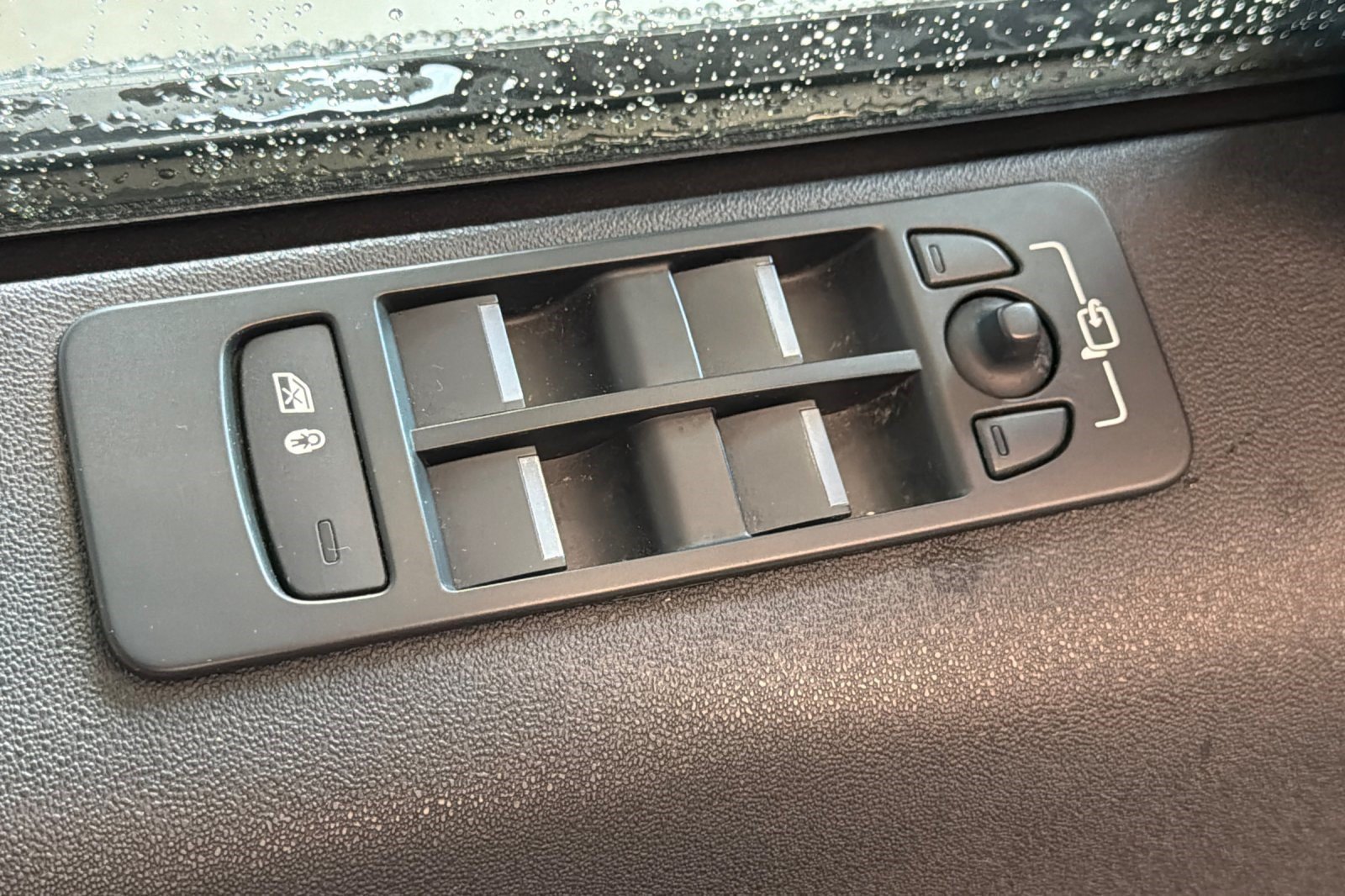 Used 2021 Land Rover Discovery Sport S R-Dynamic AWD/4WD image 14
