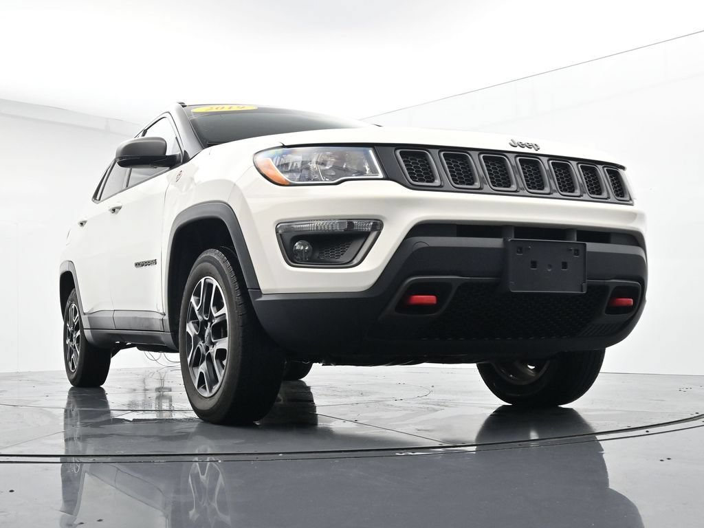 Used 2019 Jeep Compass Trailhawk w/ Popular Equipment Group AWD/4WD image 29