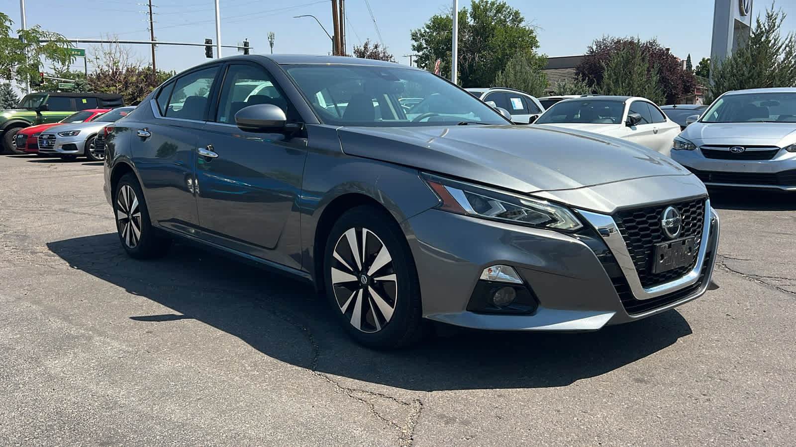 Used 2020 Nissan Altima 2.5 SV AWD/4WD image 3