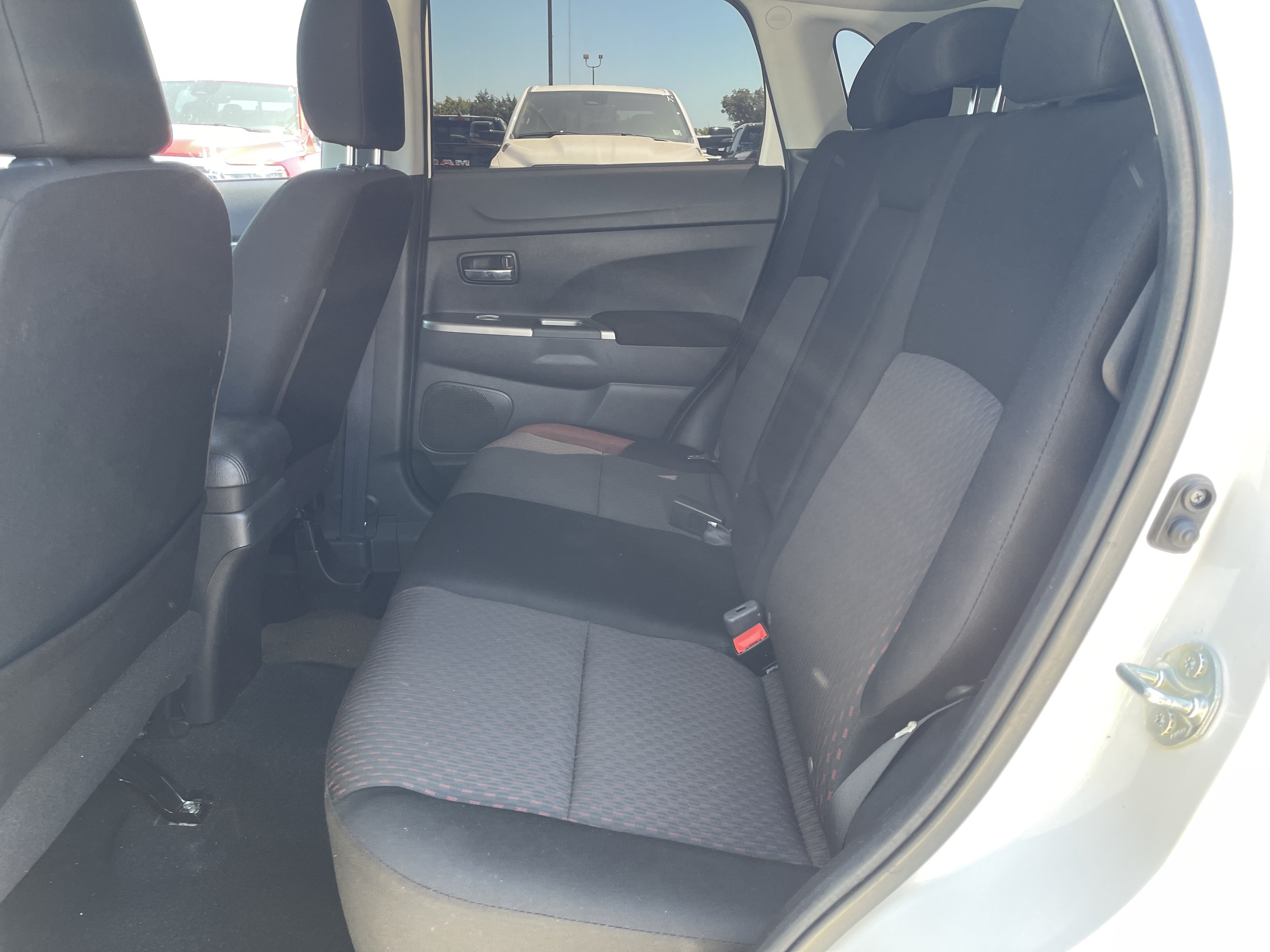 Used 2019 Mitsubishi Outlander Sport ES FWD image 37
