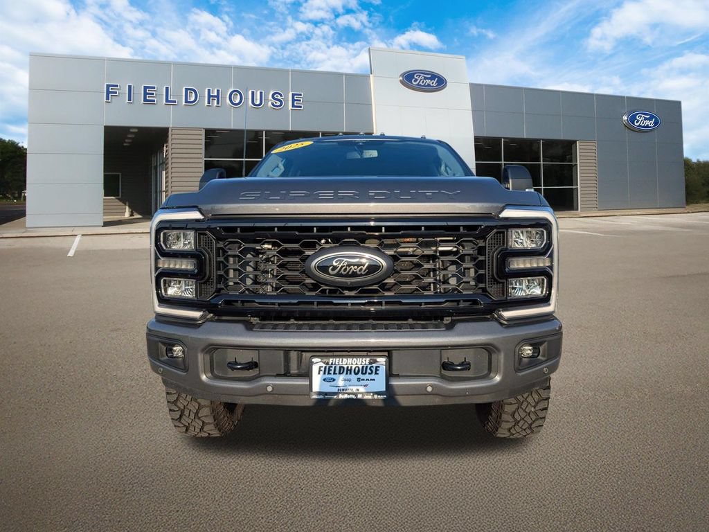 Used 2025 Ford F250 Lariat w/ Lariat Ultimate Package AWD/4WD video 2