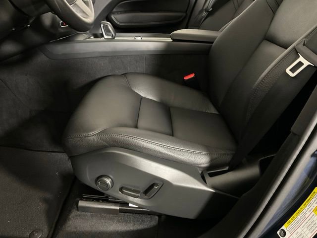 Certified 2025 Volvo XC60 B5 Plus image 30
