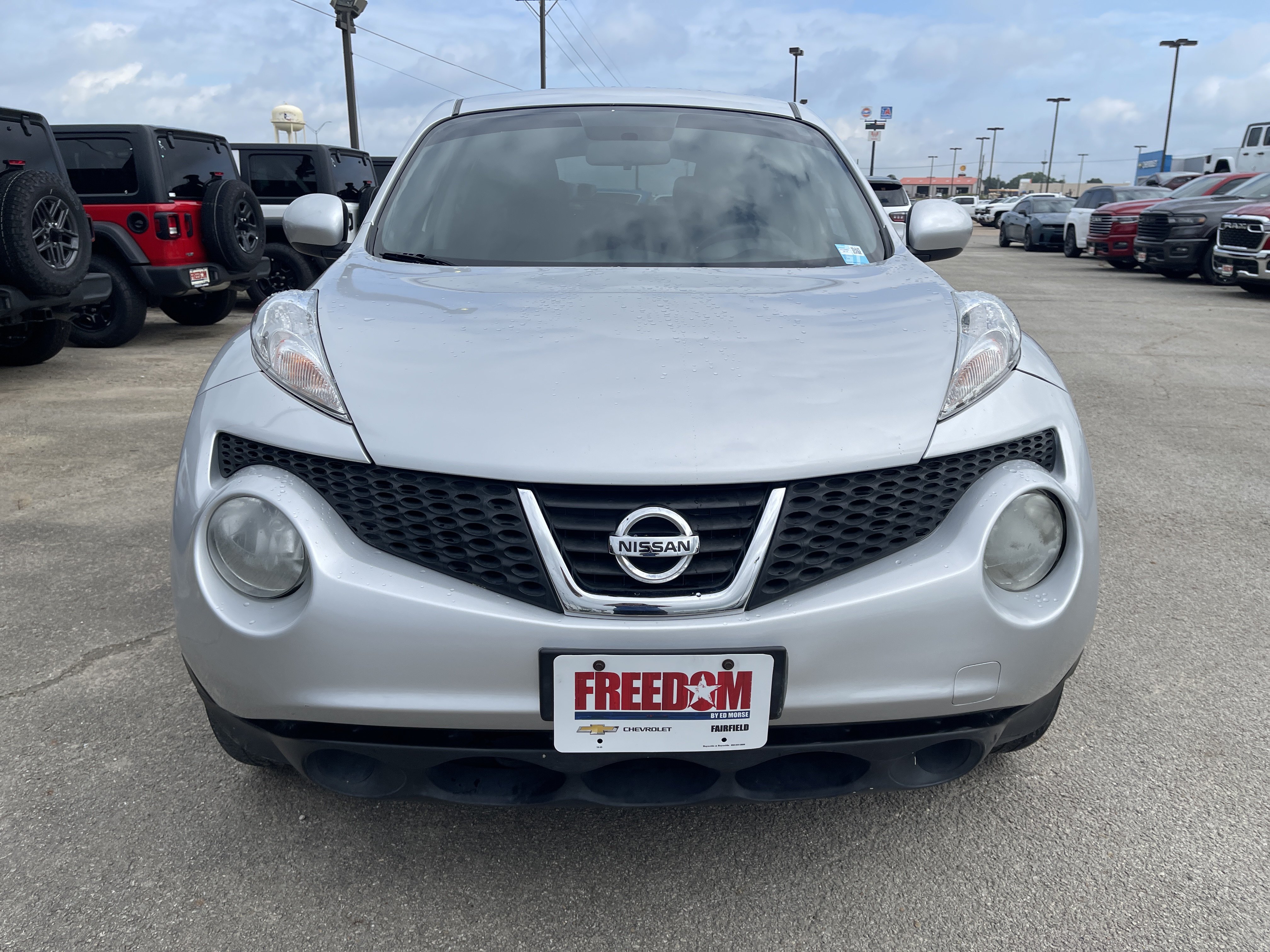 Used 2013 Nissan Juke S FWD image 9